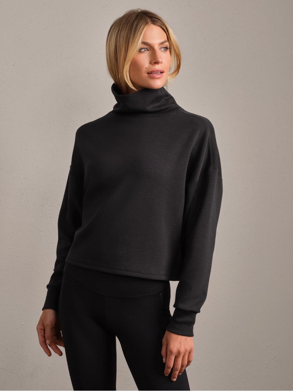 Rhone DreamGlow® Mock Neck